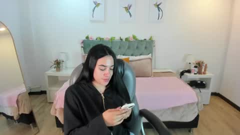 Icy online show from July 18, 11:47 am