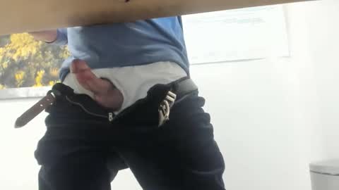 Snapshot of idfunguy2023 chatting on December 17, 11:55 pm idfunguy2023 online show from December 17, 11:55 pm