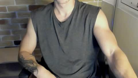 Snapshot of idkiww chatting on September 28, 6:46 pm yo online show from September 28, 6:46 pm