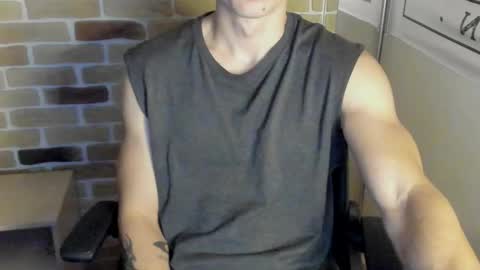 Snapshot of idkiww chatting on October 5, 7:45 pm yo online show from October 5, 7:45 pm