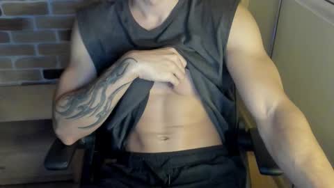 Snapshot of idkiww chatting on October 9, 8:07 pm yo online show from October 9, 8:07 pm