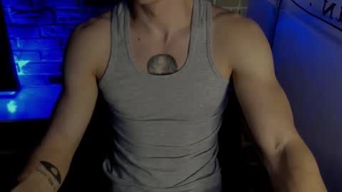 Snapshot of idkiww chatting on December 16, 6:07 am yo online show from December 16, 6:07 am