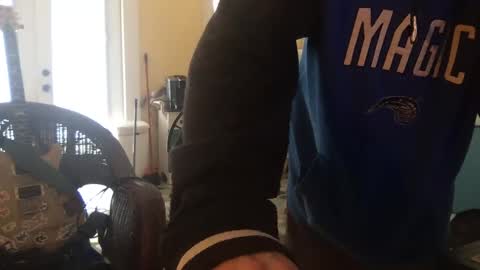 Snapshot of idksohorny chatting on February 15, 2:22 pm idksohorny online show from February 15, 2:22 pm