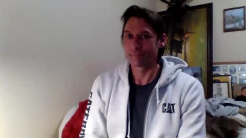 Snapshot of ifoundthegspot chatting on January 1, 9:49 am Darthmark420 online show from January 1, 9:49 am