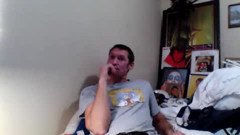 Snapshot of ifoundthegspot chatting on November 18, 8:19 am Darthmark420 online show from November 18, 8:19 am