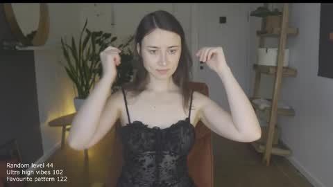 Snapshot of ifyouleave chatting on October 29, 12:18 pm Belle online show from October 29, 12:18 pm