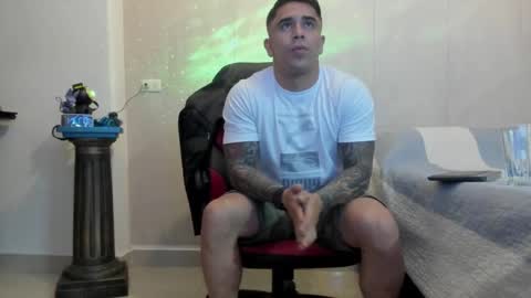 Snapshot of igor_scott chatting on December 9, 12:34 am Igor scott online show from December 9, 12:34 am