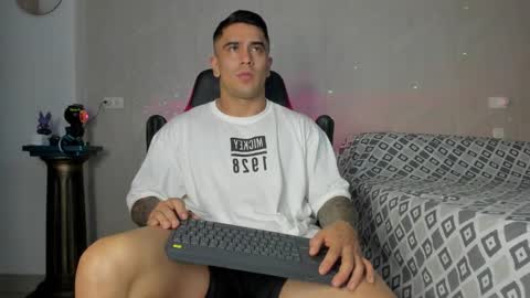 Snapshot of igor_scott chatting on January 7, 1:59 am Igor scott online show from January 7, 1:59 am