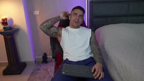Snapshot of igor_scott chatting on October 18, 5:54 am Igor scott online show from October 18, 5:54 am