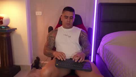 Snapshot of igor_scott chatting on December 18, 12:38 am Igor scott online show from December 18, 12:38 am