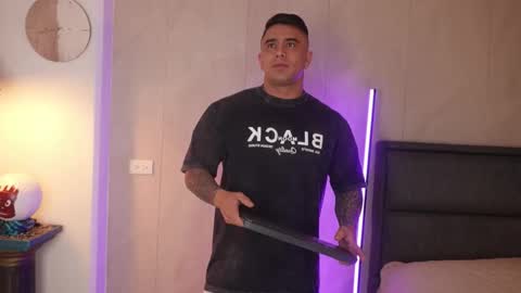 Snapshot of igor_scott chatting on December 21, 8:10 am Igor scott online show from December 21, 8:10 am