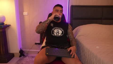 Snapshot of igor_scott chatting on December 22, 2:08 am Igor scott online show from December 22, 2:08 am