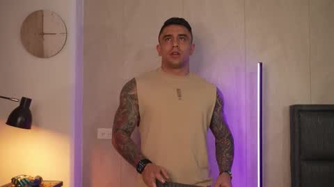 Snapshot of igor_scott chatting on February 7, 1:42 am Igor scott online show from February 7, 1:42 am