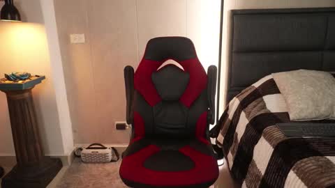 Snapshot of igor_scott chatting on February 24, 2:09 am Igor scott online show from February 24, 2:09 am