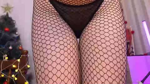 Emmy  help me reach 100 thumbs up online show from January 7, 9:28 pm