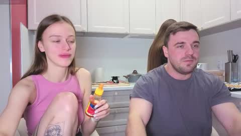 Julia and Mira online show from October 22, 9:53 am