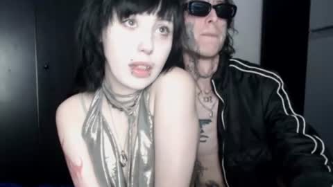 iiiiiiis online show from August 3, 11:08 pm