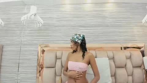Snapshot of ikia_lopez chatting on July 4, 12:22 pm ikia lopez online show from July 4, 12:22 pm