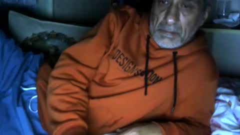 Snapshot of iko73 chatting on May 22, 11:32 pm iko73 online show from May 22, 11:32 pm