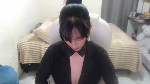 Ilaira  online show from April 10, 8:24 pm