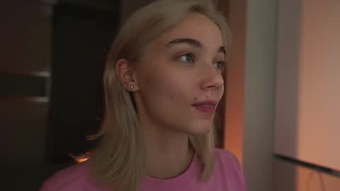 Snapshot of ileanacampbel chatting on December 8, 3:24 pm ileanacampbel online show from December 8, 3:24 pm