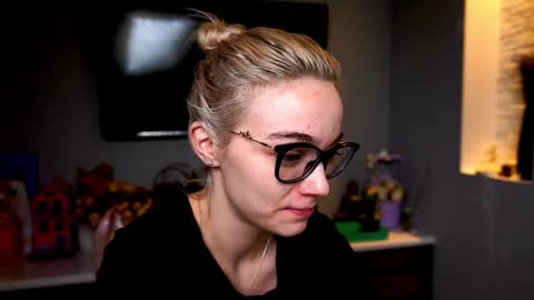 Snapshot of ileanacampbel chatting on February 6, 3:59 am ileanacampbel online show from February 6, 3:59 am