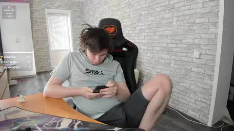 iliaskris online show from March 3, 8:05 am