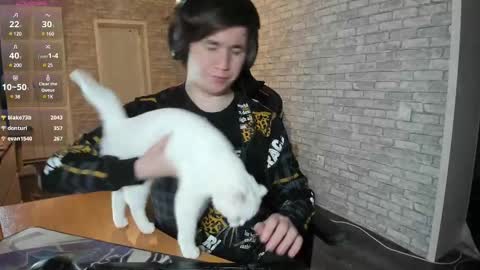 iliaskris online show from March 6, 12:43 am