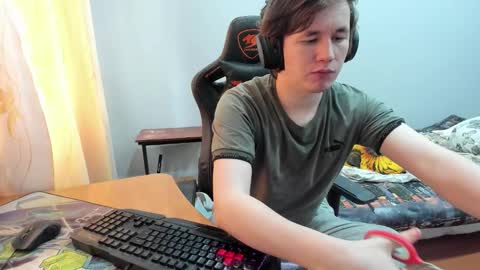 iliaskris online show from September 13, 5:40 am