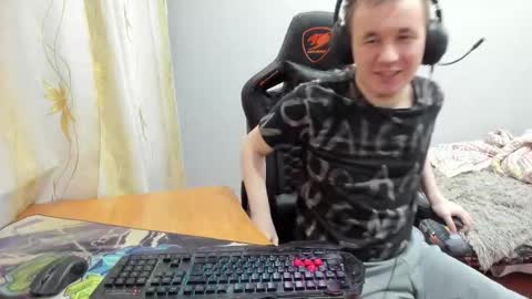 iliaskris online show from November 6, 1:12 pm