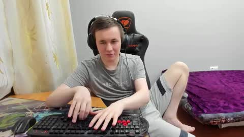 iliaskris online show from December 16, 3:28 pm