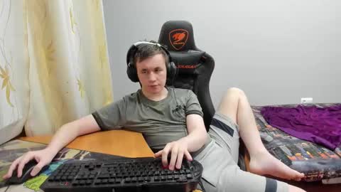 iliaskris online show from December 20, 6:37 pm