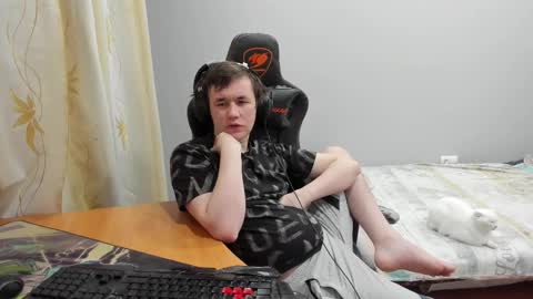 iliaskris online show from February 6, 11:30 pm