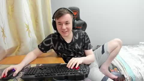 iliaskris online show from April 27, 9:57 pm
