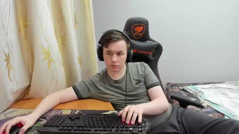 iliaskris online show from June 9, 6:41 pm