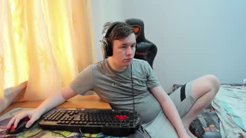iliaskris online show from June 16, 2:58 am