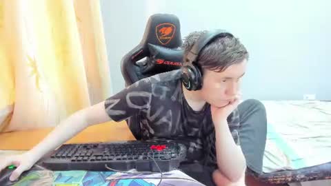 Snapshot of iliaskrislove chatting on July 6, 3:03 pm iliaskris online show from July 6, 3:03 pm