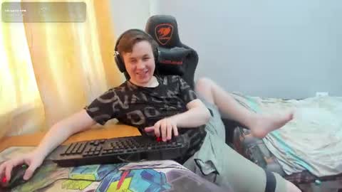 Snapshot of iliaskrislove chatting on July 28, 2:13 pm iliaskris online show from July 28, 2:13 pm