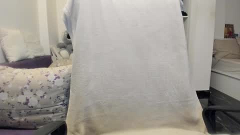 Snapshot of ilikefacial chatting on November 28, 5:48 pm Bamby online show from November 28, 5:48 pm