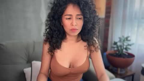 Snapshot of illaroom chatting on November 29, 10:13 pm Kloe online show from November 29, 10:13 pm