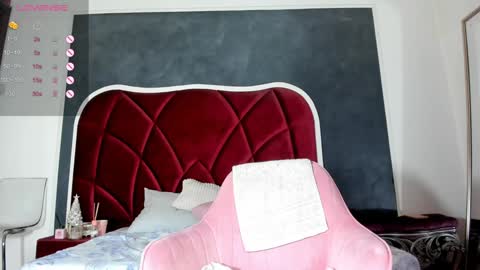 Snapshot of illegal_lorry chatting on December 22, 11:11 am illegal_lorry online show from December 22, 11:11 am