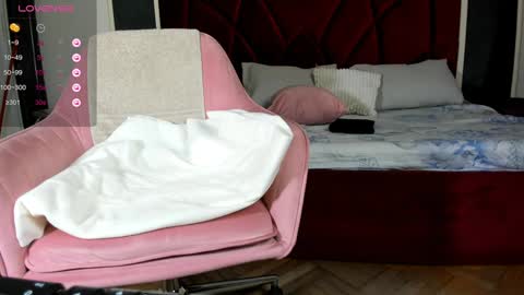 Snapshot of illegal_lorry chatting on January 12, 11:28 am illegal_lorry online show from January 12, 11:28 am