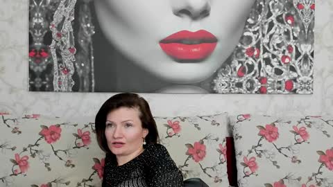 Snapshot of illegalbeauty87 chatting on January 23, 11:58 pm Ingrid or more easier...Miss GoDDess Mistress online show from January 23, 11:58 pm