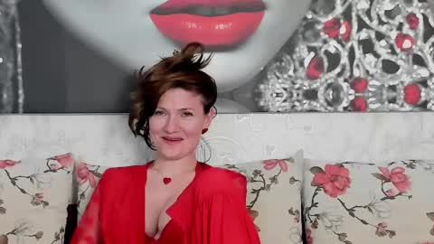 Snapshot of illegalbeauty87 chatting on March 4, 9:18 am Ingrid or more easier...Miss GoDDess Mistress online show from March 4, 9:18 am