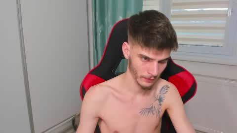 Snapshot of illusions888 chatting on March 10, 4:49 am D-Illusion online show from March 10, 4:49 am