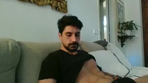 Snapshot of ilmangj90 chatting on February 7, 9:37 am ilmangj90 online show from February 7, 9:37 am