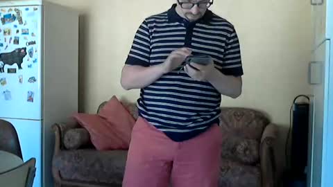ilovecuteguy79 online show from June 15, 5:20 am