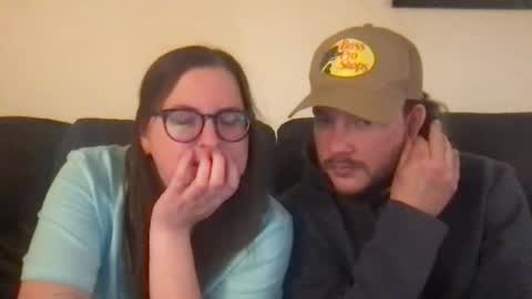 Snapshot of ilovefishing4 chatting on February 5, 3:33 am ilovefishing4 online show from February 5, 3:33 am