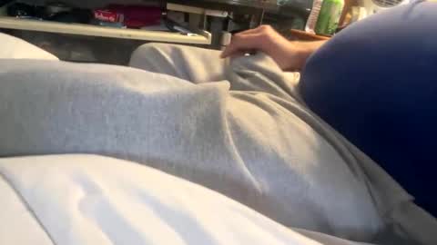 ilovetoshowoffagain online show from February 3, 8:03 pm