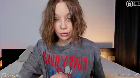 Snapshot of ilxil chatting on September 19, 10:16 am Li online show from September 19, 10:16 am